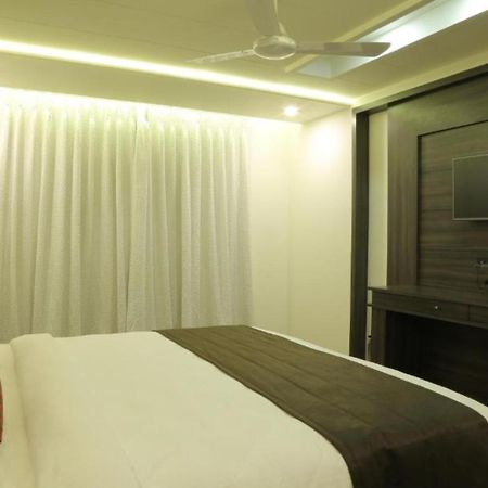 Hotel Roma Kristo Дварка Экстерьер фото